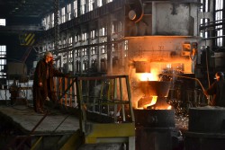 В декабре металлурги Юргинского машзавода приступили к очередной кампании по выплавке стали