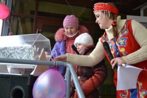 Юрга, ЮГС: Ярмарка и лотерея от ТС «Снегири»