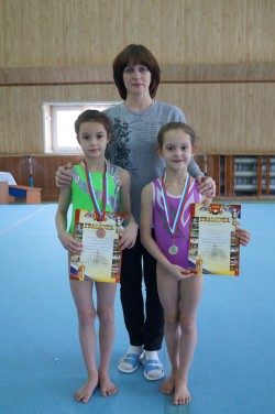 ЮГС: Юргинские гимнасты приняли участие во Всероссийском турнире «Кузбасская весна»