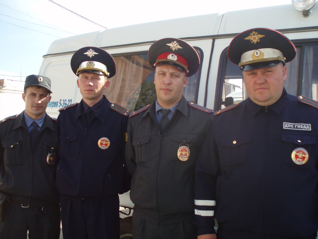 Гибдд юрга график работы ЮГС: Полицейские спасли женщину и ребенка на пожаре