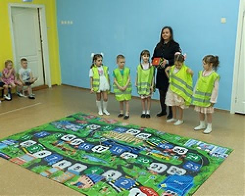 ПДД: учим малышей безопасности на дороге