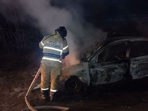 Пожар в автомобиле: причины, как потушить, предотвратить 