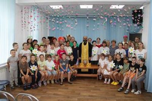 Помоги пойти учиться: уроки добра для школьников