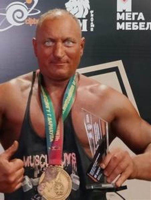 Ветеран ОВД завоевал завоевал бронзовую медаль и кубок  на чемпионате по бодибилдингу