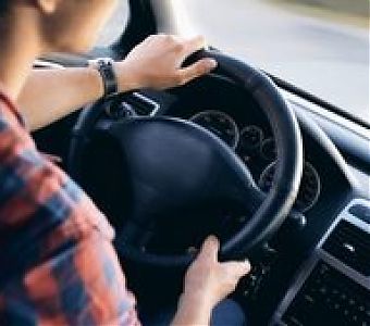 Несовершеннолетний за рулем: кто несет ответственность