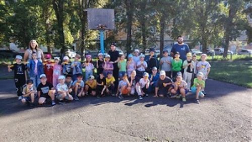 Зарядка со стражем порядка