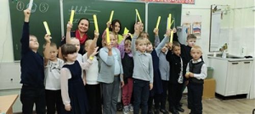 Первоклассникам о правилах дорожного движения